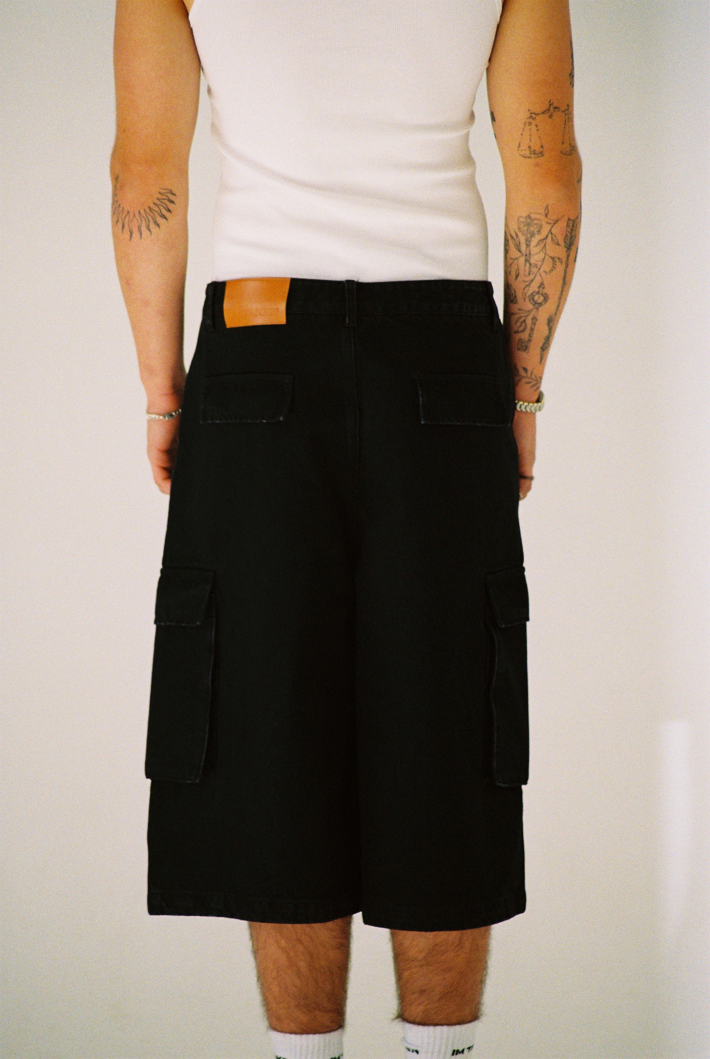 CARGO JORTS - WASHED BLACK