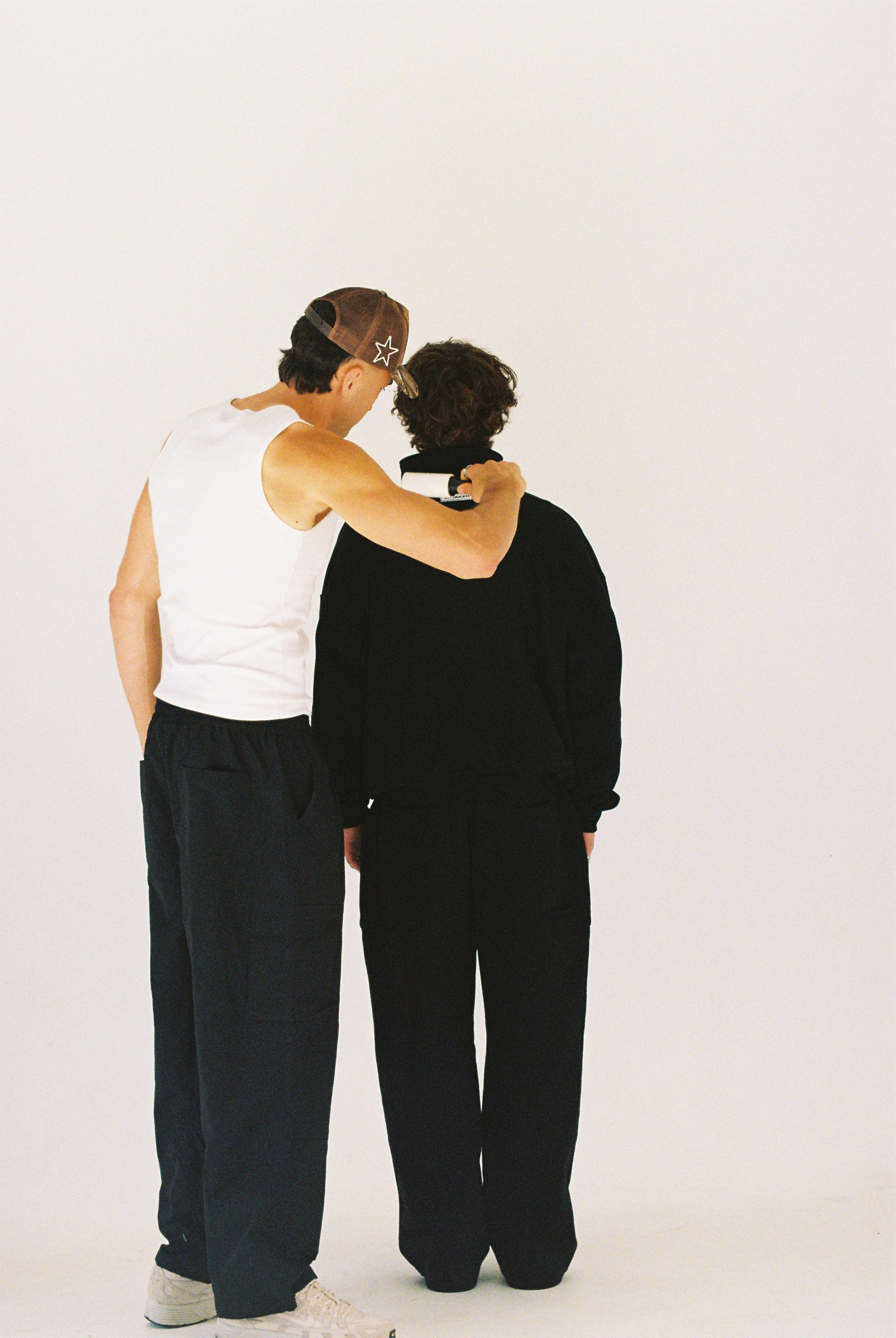 PARACHUTE PANTS - BLACK