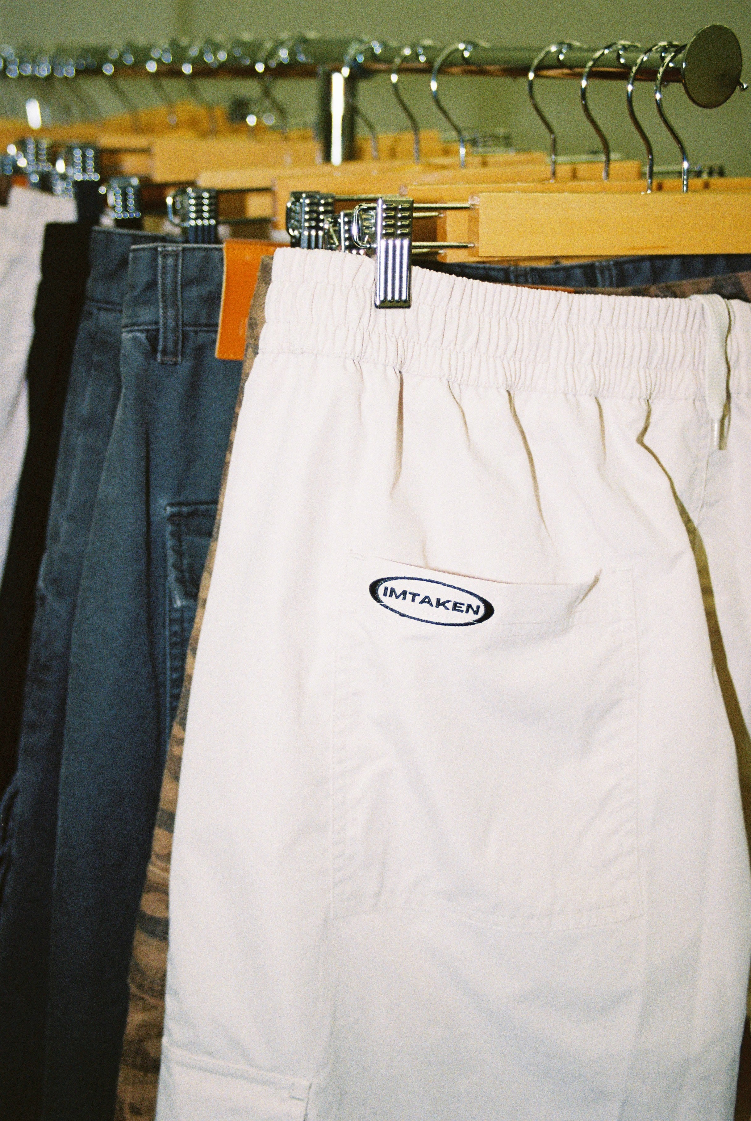 PARACHUTE PANTS - BEIGE